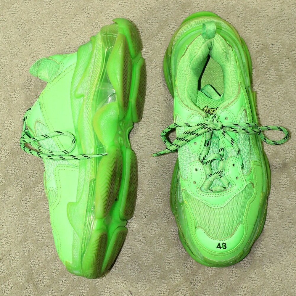 Balenciaga Men's Size 43 / 9.5 Triple S 541624 Green Round Toe Lace-Up Sneakers